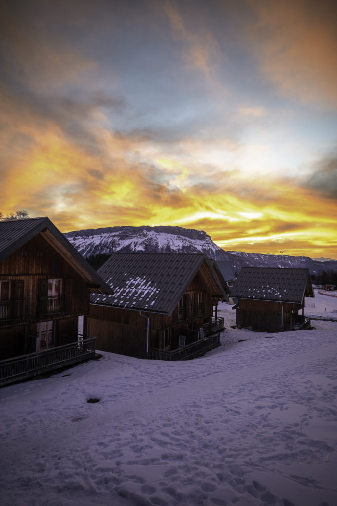 Que voir et que faire à Savoie Grand Revard en hiver ? Randonnée, chiens de traîneau, ski joering en pleine nature dans les montagnes de Chambéry