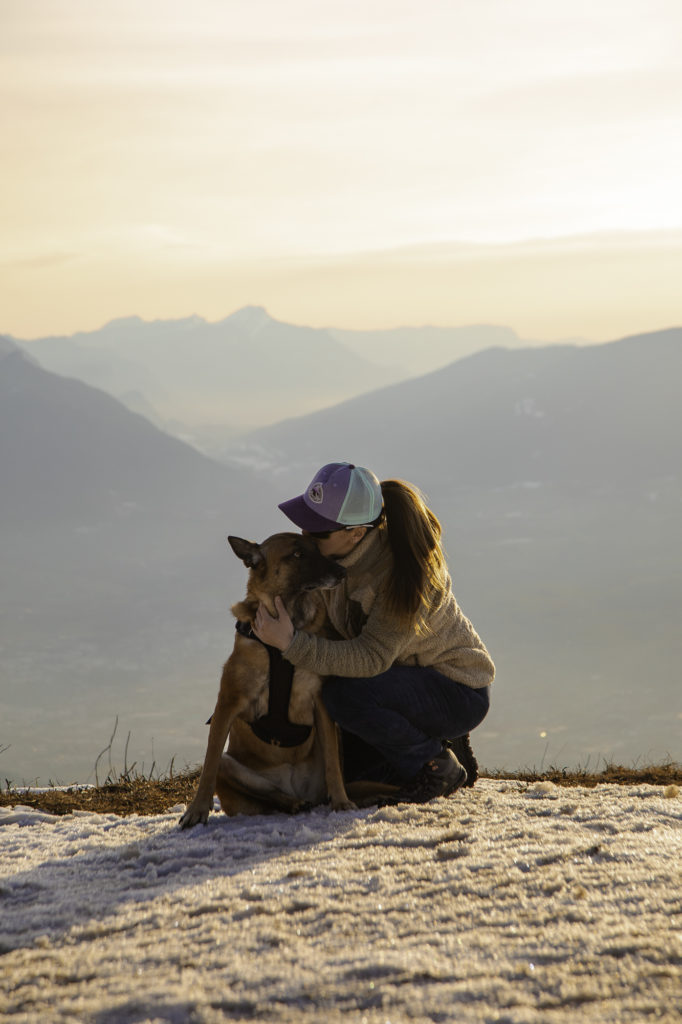 randonner avec mon chien à savoie grand revard dans les montagnes de chambéry