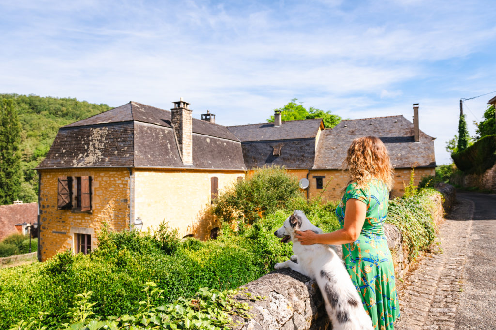 You should visit Dordogne with your dog: top things to do with your four-legged companion in Périgord and dog friendly activities.